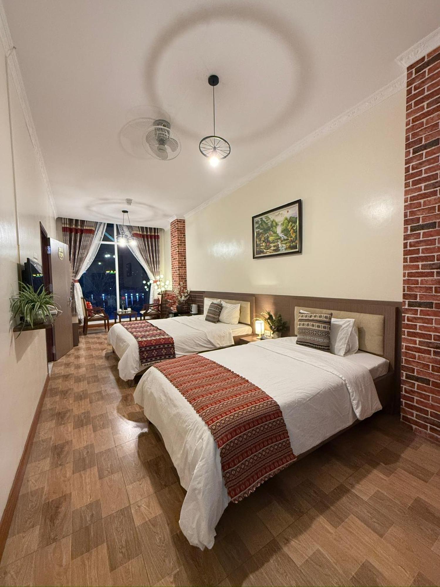 Anh Hong Hotel Ta Lan Than Exterior photo